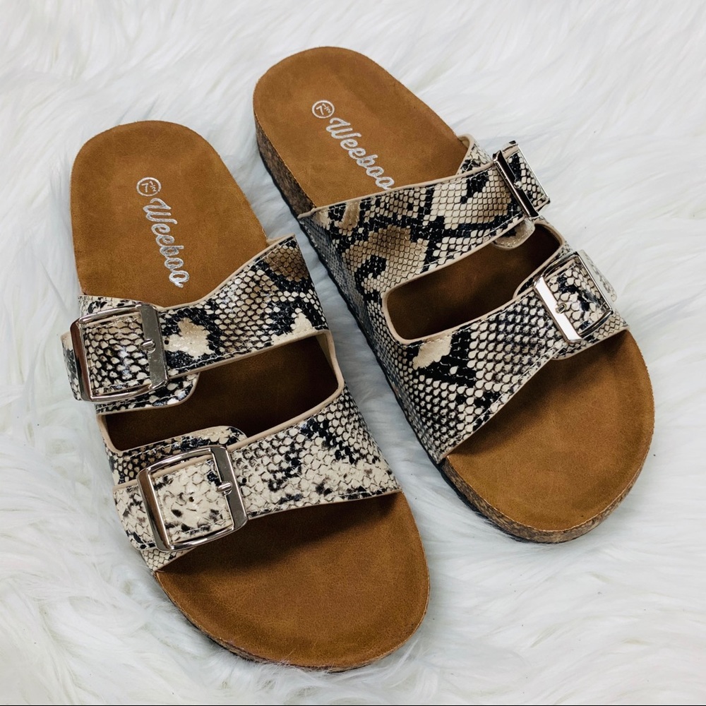 Beige snake buckle sandal - Picture 3 of 5